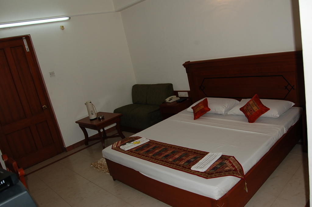 Hotel Kanishka Phg Bangalore Room photo